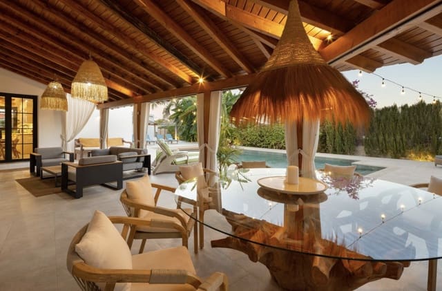 8 quarto Moradia para venda em Guadalmina Alta, Marbella com piscina garagem - 3 950 000 € (Ref: 9387749)