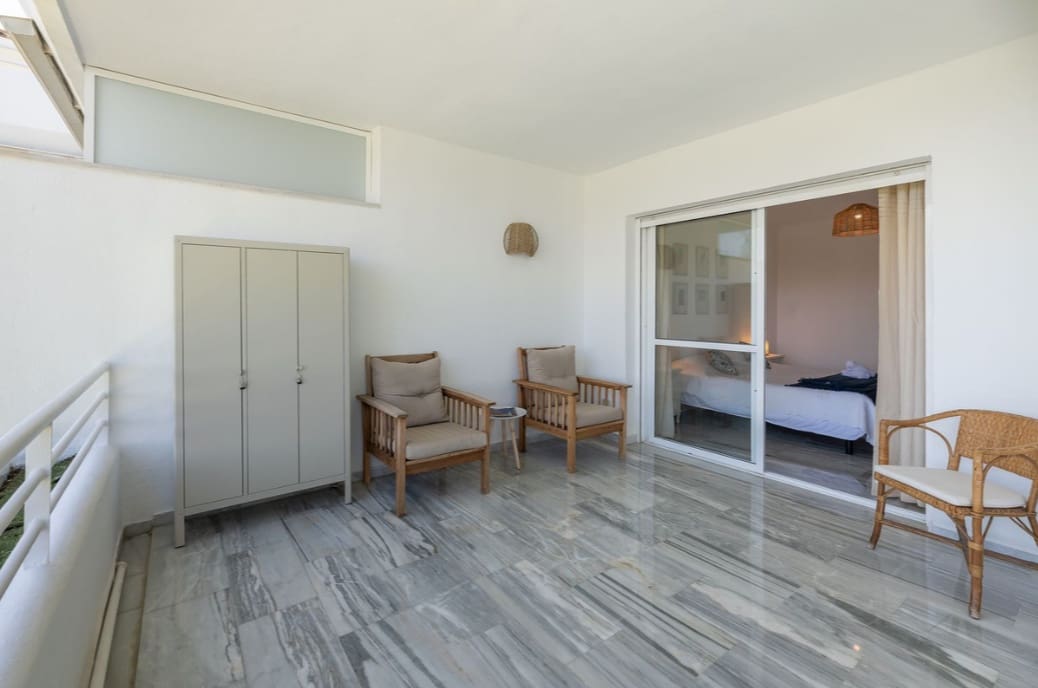 Apartamento de 3 habitaciones en Guadalmina en venta con piscina garaje - 625.000 € (Ref: 9387752)