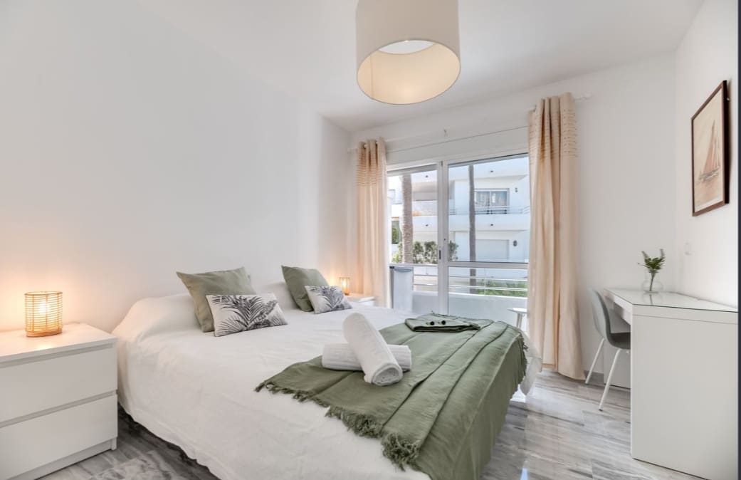 Apartamento de 3 habitaciones en Guadalmina en venta con piscina garaje - 625.000 € (Ref: 9387752)