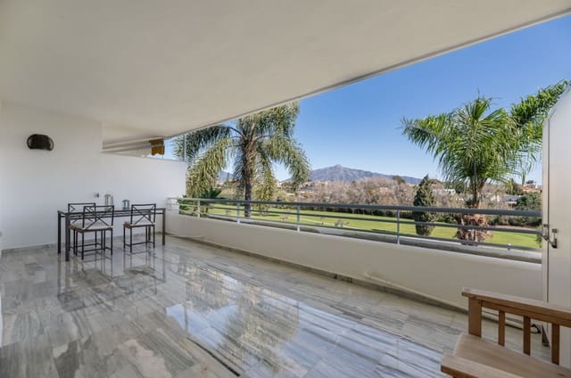 Apartamento de 3 habitaciones en Guadalmina Baja, Marbella en venta con piscina garaje - 625.000 € (Ref: 9387752)