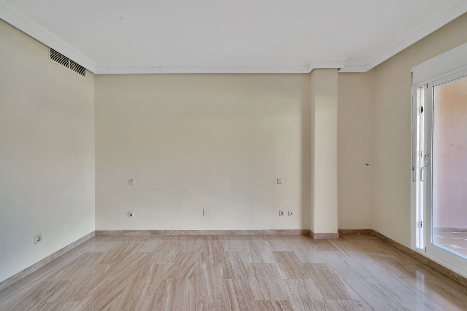 2 bedroom Apartment for sale in Guadalmina with pool garage - € 550,000 (Ref: 9387754)