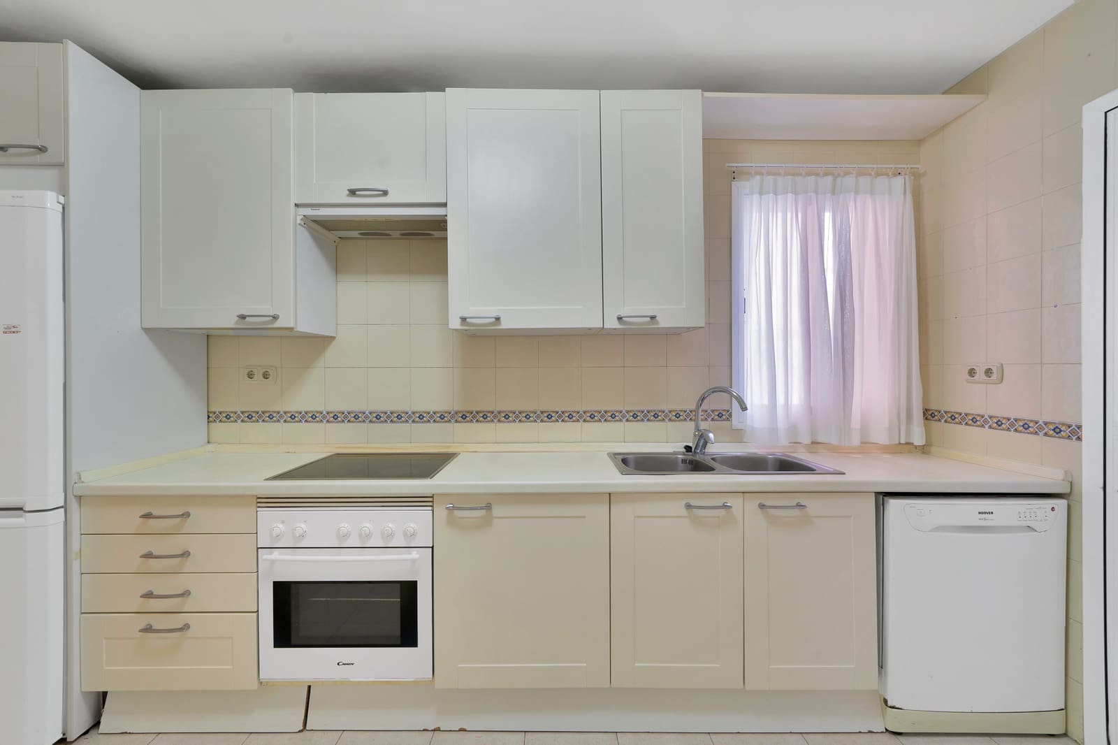 2 bedroom Apartment for sale in Guadalmina with pool garage - € 550,000 (Ref: 9387754)