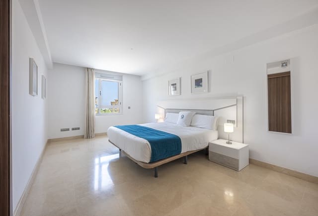 3 sovrum Takvåning till salu i San Pedro de Alcantara, Marbella med pool - 769 000 € (Ref: 9387755)