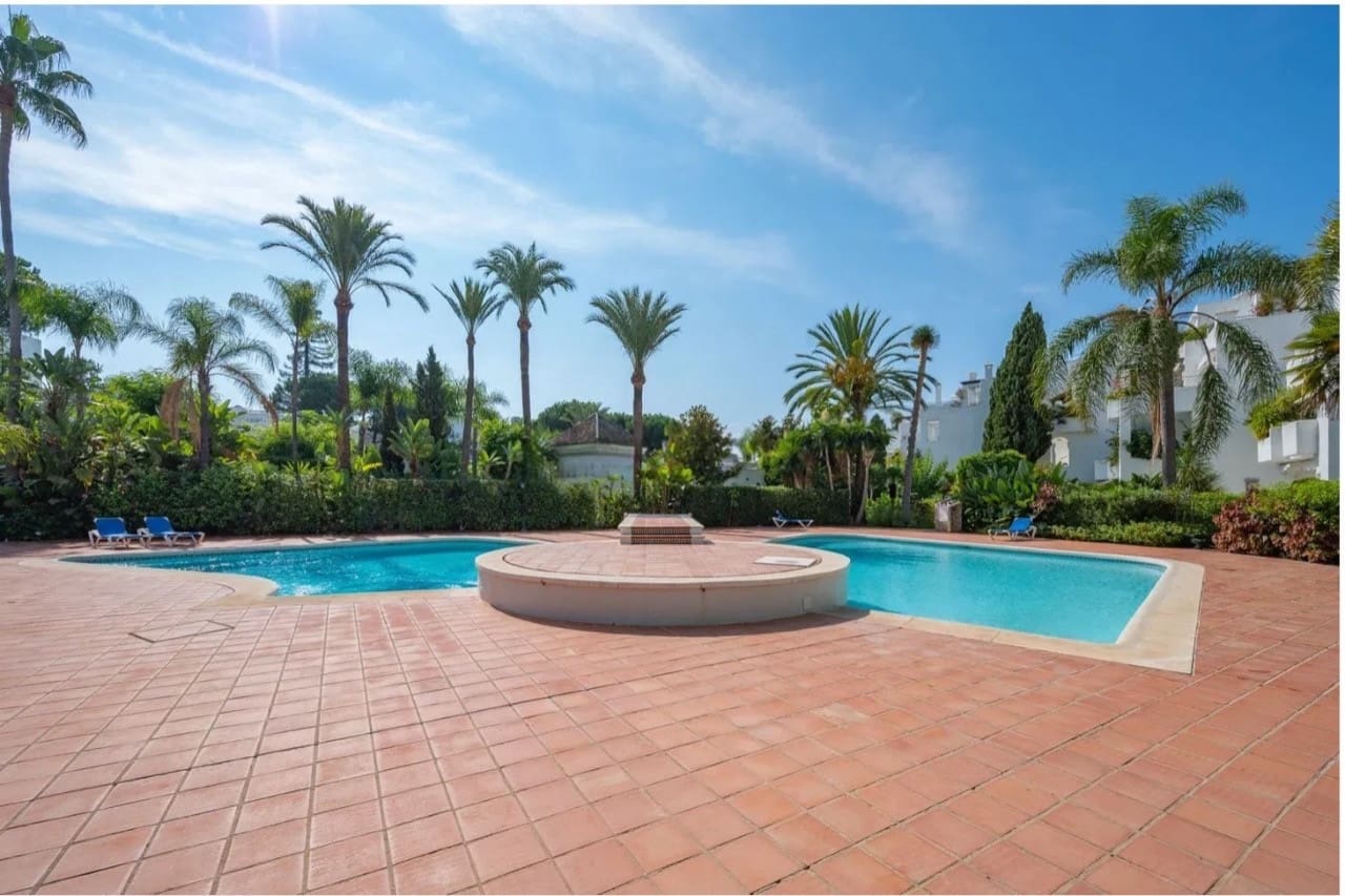 2 sovrum Lägenhet till salu i Marbella med pool garage - 1 500 000 € (Ref: 9387757)