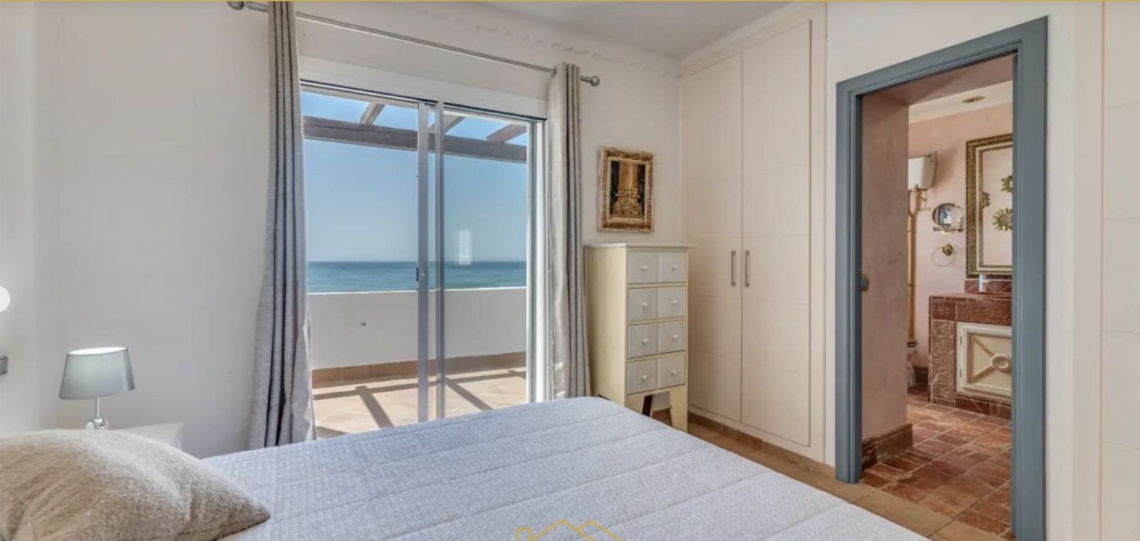 4 makuuhuone Paritalo myytävänä paikassa Marbella mukana uima-altaan 
autotalli - 1 950 000 € (Ref: 9387759)