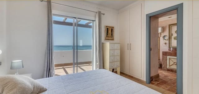 4 makuuhuone Paritalo myytävänä paikassa Marbella mukana uima-altaan 
autotalli - 1 950 000 € (Ref: 9387759)