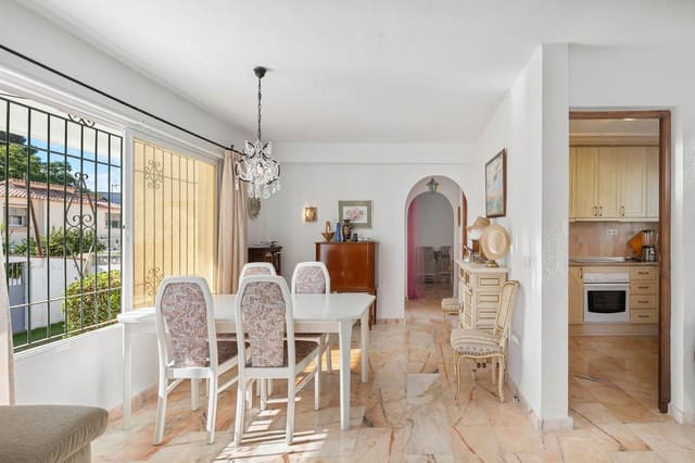 2 makuuhuone Huvila myytävänä paikassa Marbella mukana 
autotalli - 675 000 € (Ref: 9387760)