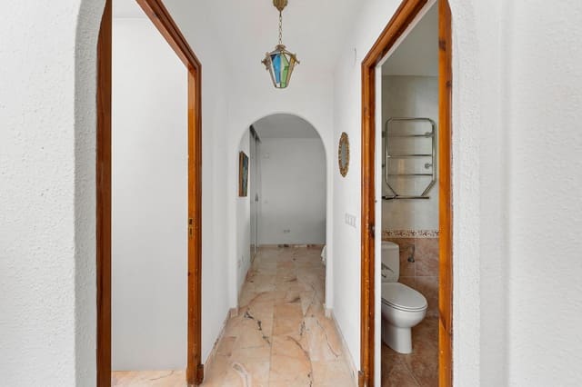 2 makuuhuone Huvila myytävänä paikassa Marbella mukana 
autotalli - 675 000 € (Ref: 9387760)