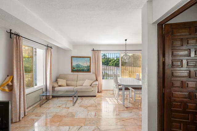 2 makuuhuone Huvila myytävänä paikassa Marbella mukana 
autotalli - 675 000 € (Ref: 9387760)