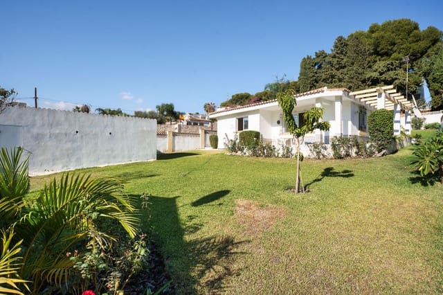 2 makuuhuone Huvila myytävänä paikassa Marbella mukana 
autotalli - 675 000 € (Ref: 9387760)