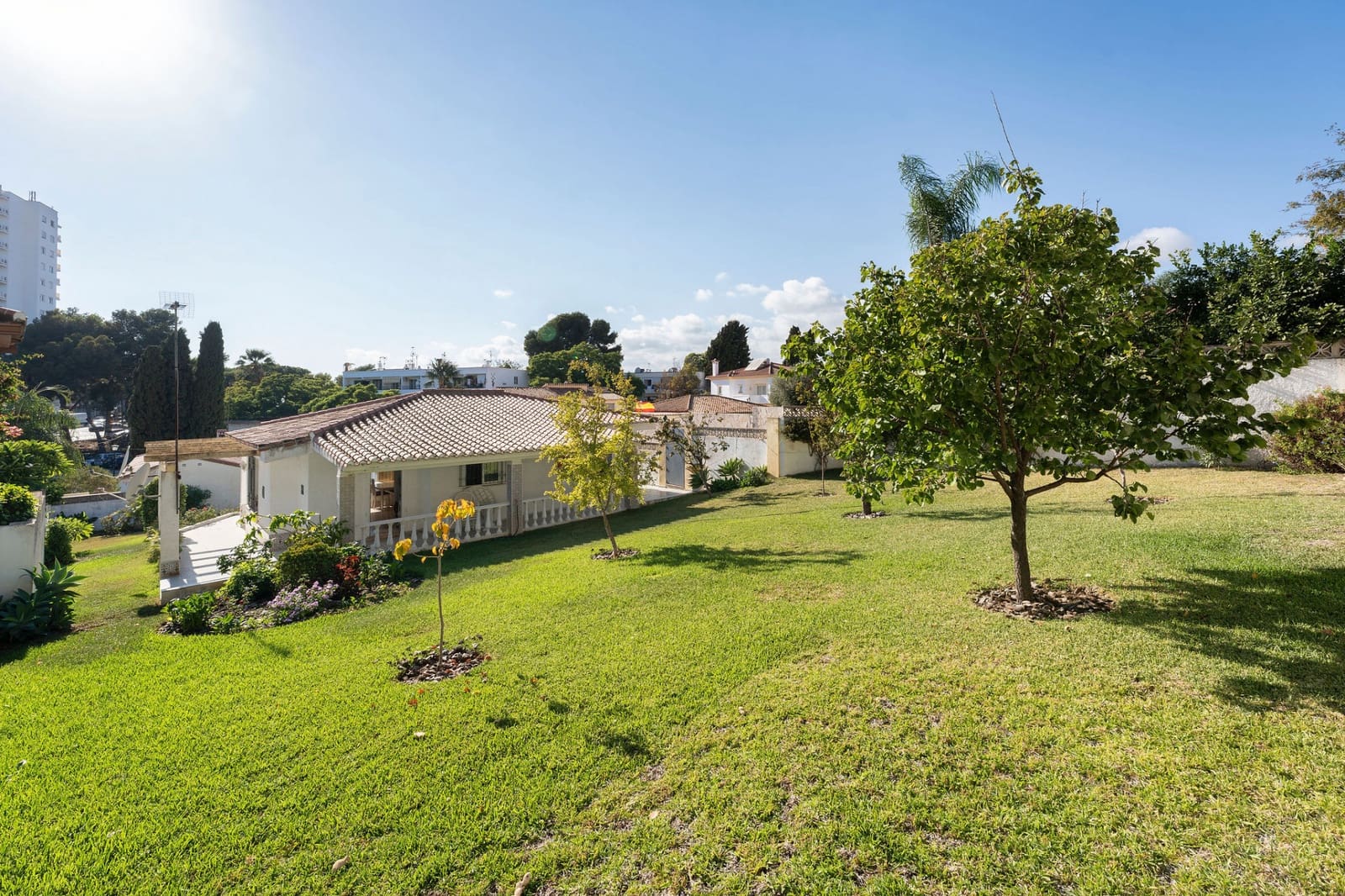 2 makuuhuone Huvila myytävänä paikassa Marbella mukana 
autotalli - 675 000 € (Ref: 9387760)