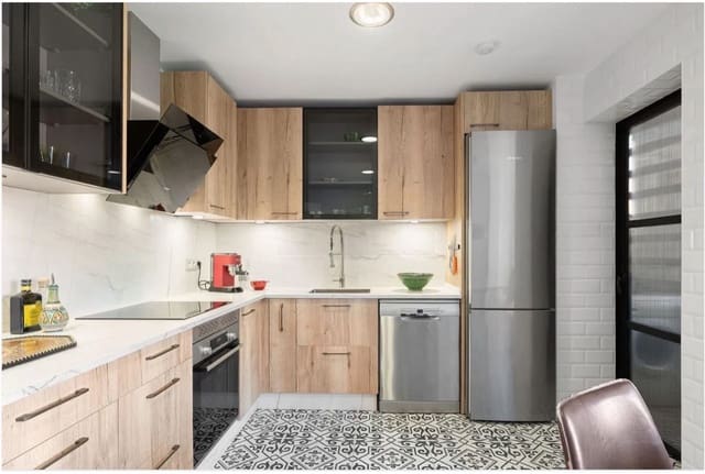 2 sovrum Lägenhet till salu i San Pedro de Alcantara, Marbella med pool garage - 825 000 € (Ref: 9390846)