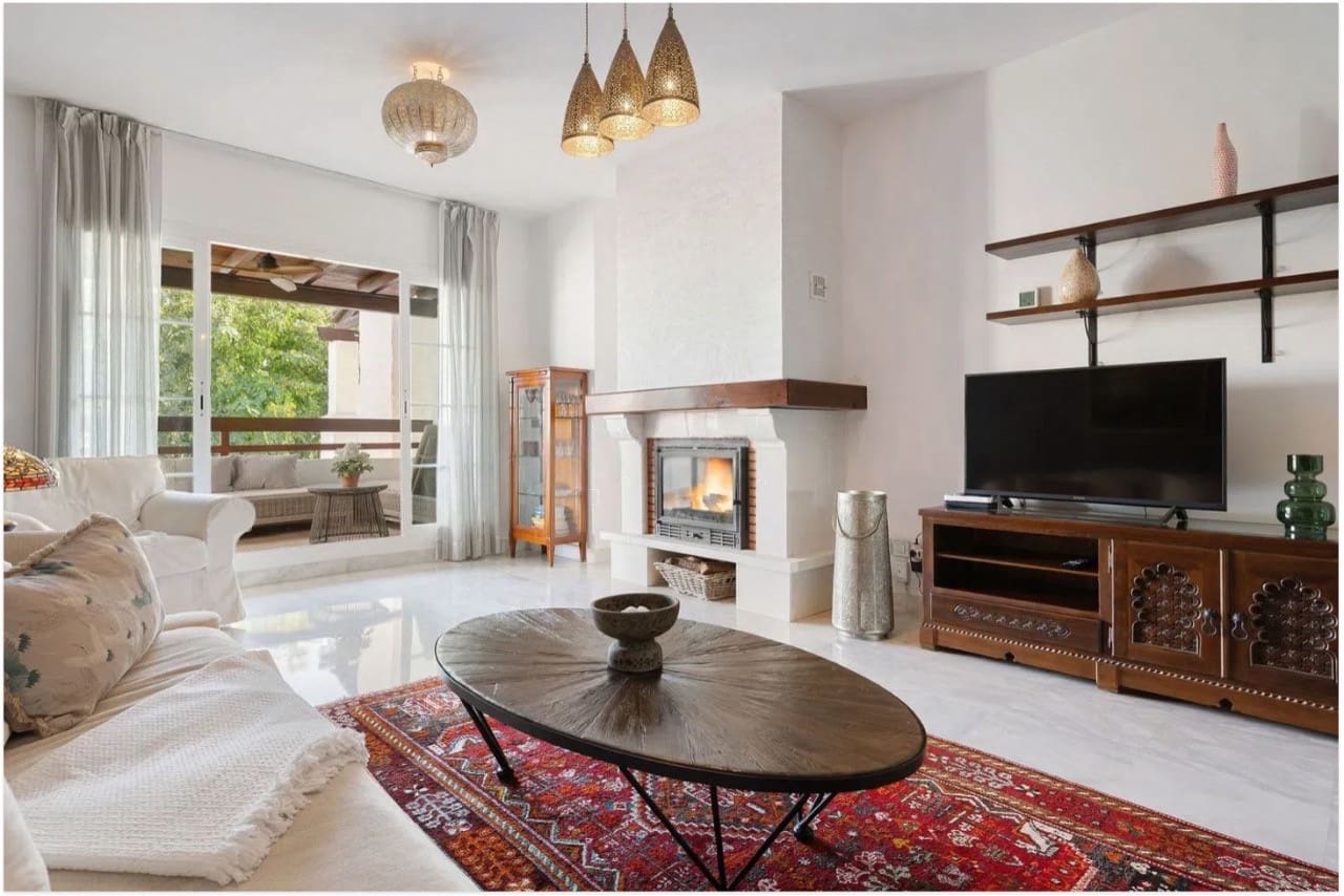 2 Zimmer Apartment zu verkaufen in San Pedro de Alcantara mit Pool Garage - 825.000 € (Ref: 9390846)