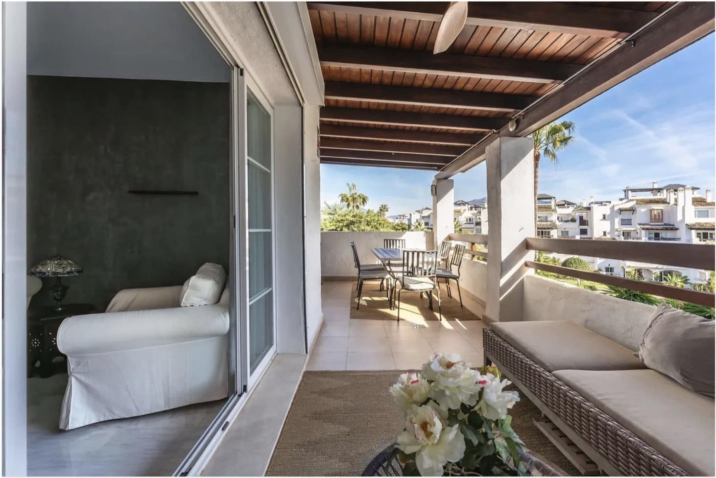 2 Zimmer Apartment zu verkaufen in San Pedro de Alcantara mit Pool Garage - 825.000 € (Ref: 9390846)