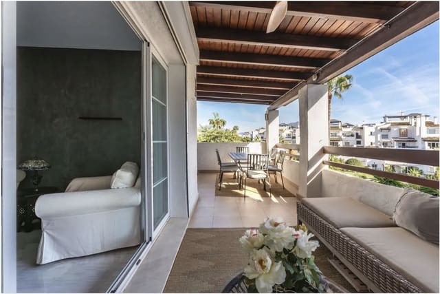 2 Zimmer Apartment zu verkaufen in San Pedro de Alcantara, Marbella mit Pool Garage - 825.000 € (Ref: 9390846)