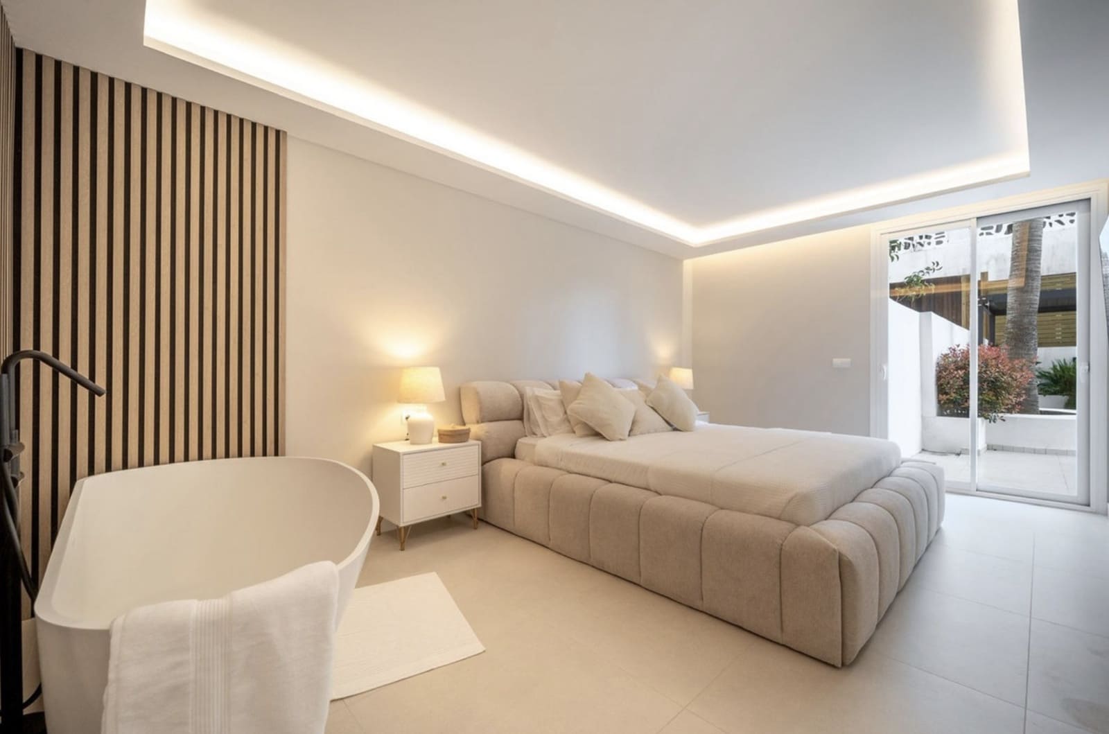 3 quarto Apartamento para venda em Nueva Andalucia com piscina garagem - 795 000 € (Ref: 9390849)