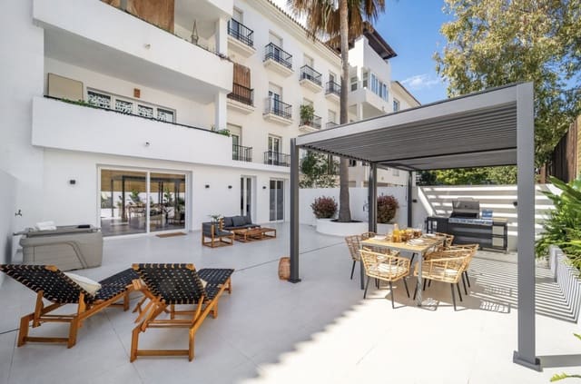 3 quarto Apartamento para venda em Nueva Andalucia, Marbella com piscina garagem - 795 000 € (Ref: 9390849)