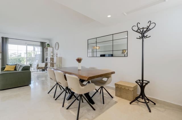 4 sovrum Semi-fristående Villa till salu i Guadalmina Alta, Marbella med pool garage - 920 000 € (Ref: 9393926)