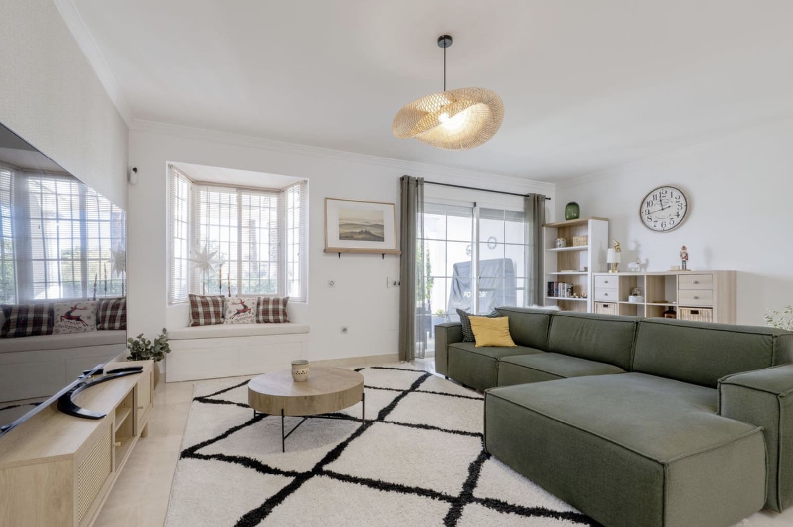 Pareado de 4 habitaciones en Guadalmina en venta con piscina garaje - 920.000 € (Ref: 9393926)