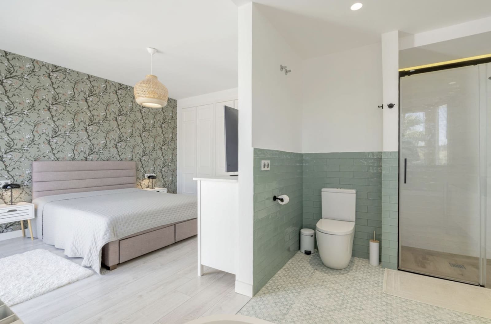 Pareado de 4 habitaciones en Guadalmina en venta con piscina garaje - 920.000 € (Ref: 9393926)