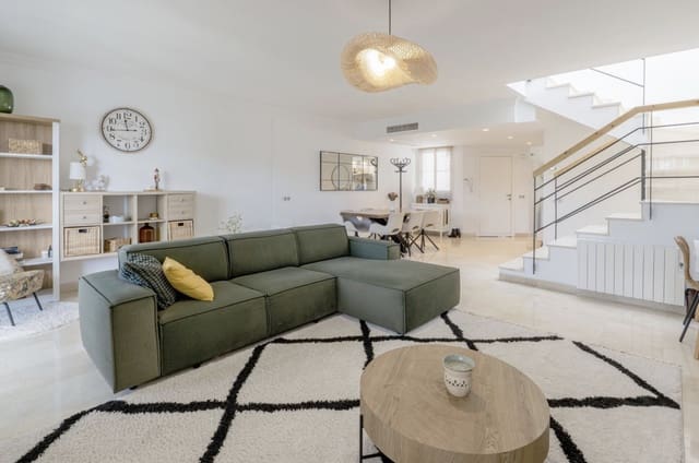 4 sovrum Semi-fristående Villa till salu i Guadalmina Alta, Marbella med pool garage - 920 000 € (Ref: 9393926)