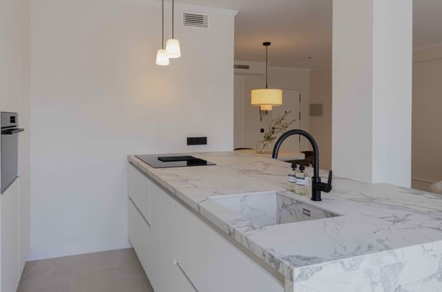 3 sovrum Takvåning till salu i Los Arqueros, Benahavís med pool garage - 849 000 € (Ref: 9393927)