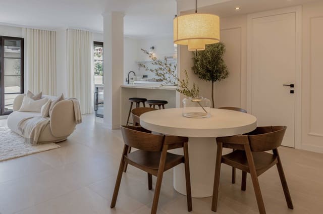 3 sovrum Takvåning till salu i Los Arqueros, Benahavís med pool garage - 849 000 € (Ref: 9393927)