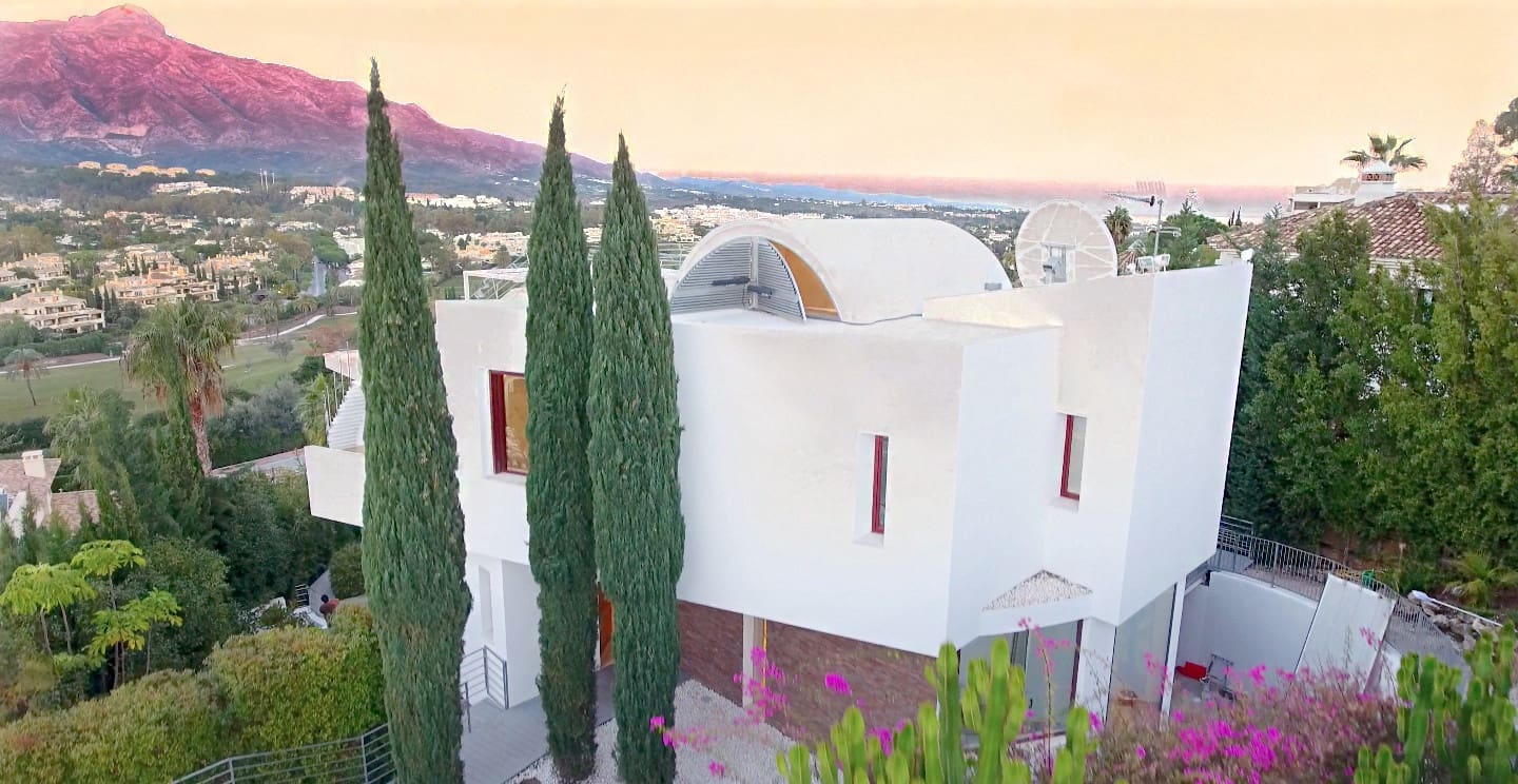7 bedroom Villa for sale in Nueva Andalucia with pool garage - € 4,400,000 (Ref: 9395872)