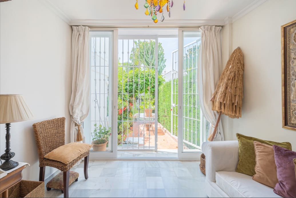 3 bedroom Townhouse for sale in Golden Mile with pool garage - € 680,000 (Ref: 9395874)