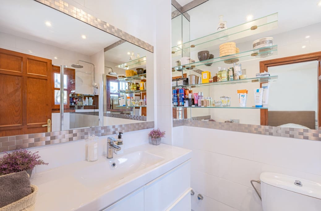 3 bedroom Townhouse for sale in Golden Mile with pool garage - € 680,000 (Ref: 9395874)