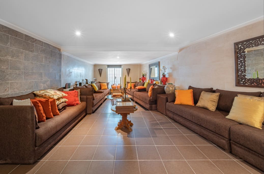 3 bedroom Townhouse for sale in Golden Mile with pool garage - € 680,000 (Ref: 9395874)