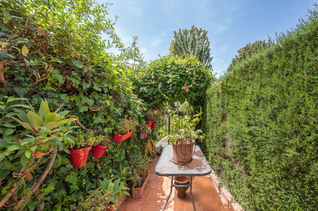 3 bedroom Townhouse for sale in Golden Mile with pool garage - € 680,000 (Ref: 9395874)