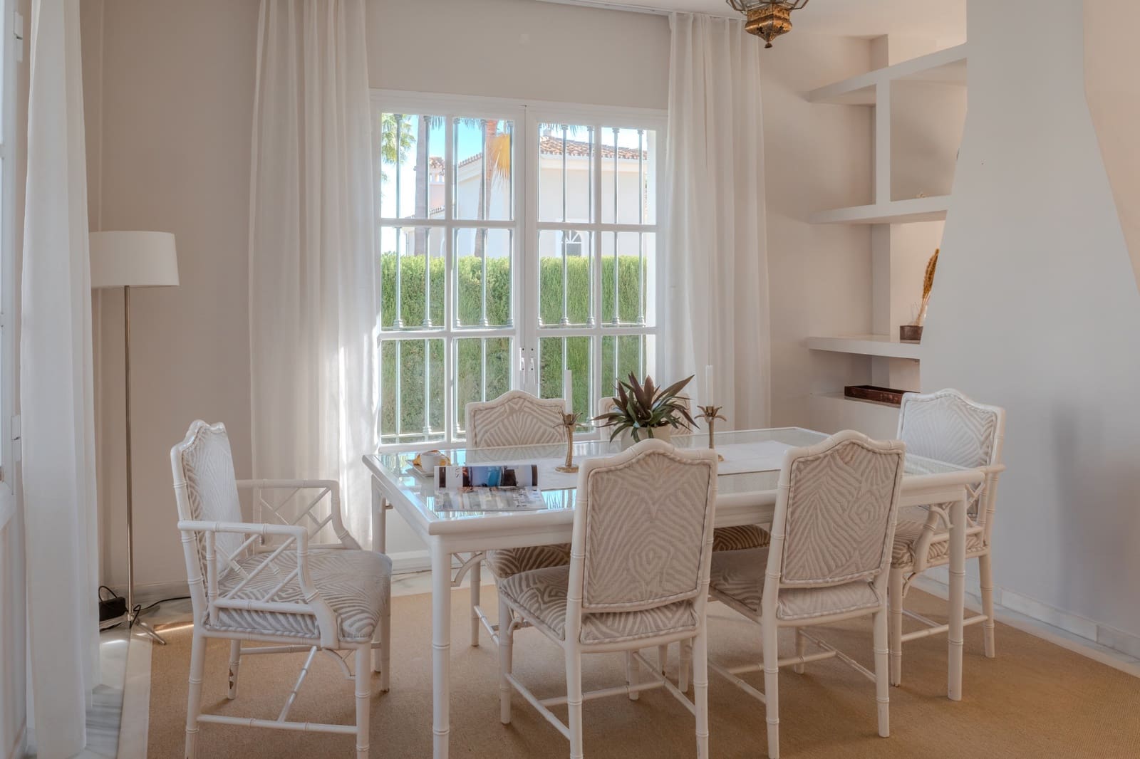 4 soverom Villa til salgs i Marbella med svømmebasseng garasje - € 1 885 000 (Ref: 9398316)