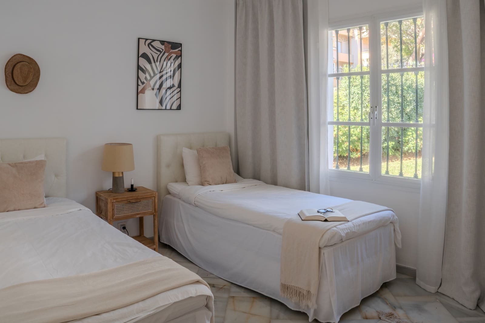 4 soverom Villa til salgs i Marbella med svømmebasseng garasje - € 1 885 000 (Ref: 9398316)