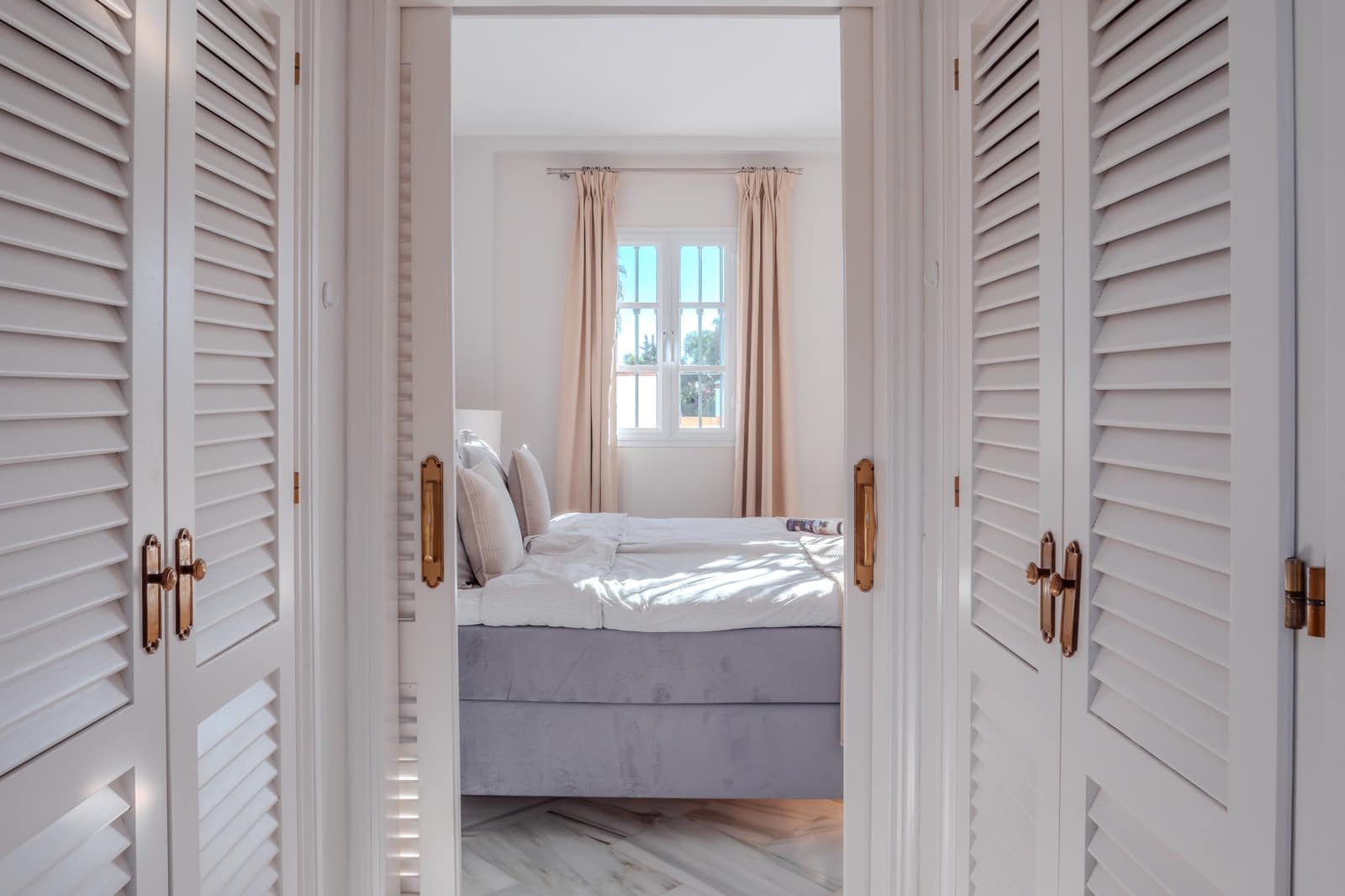 4 soverom Villa til salgs i Marbella med svømmebasseng garasje - € 1 885 000 (Ref: 9398316)