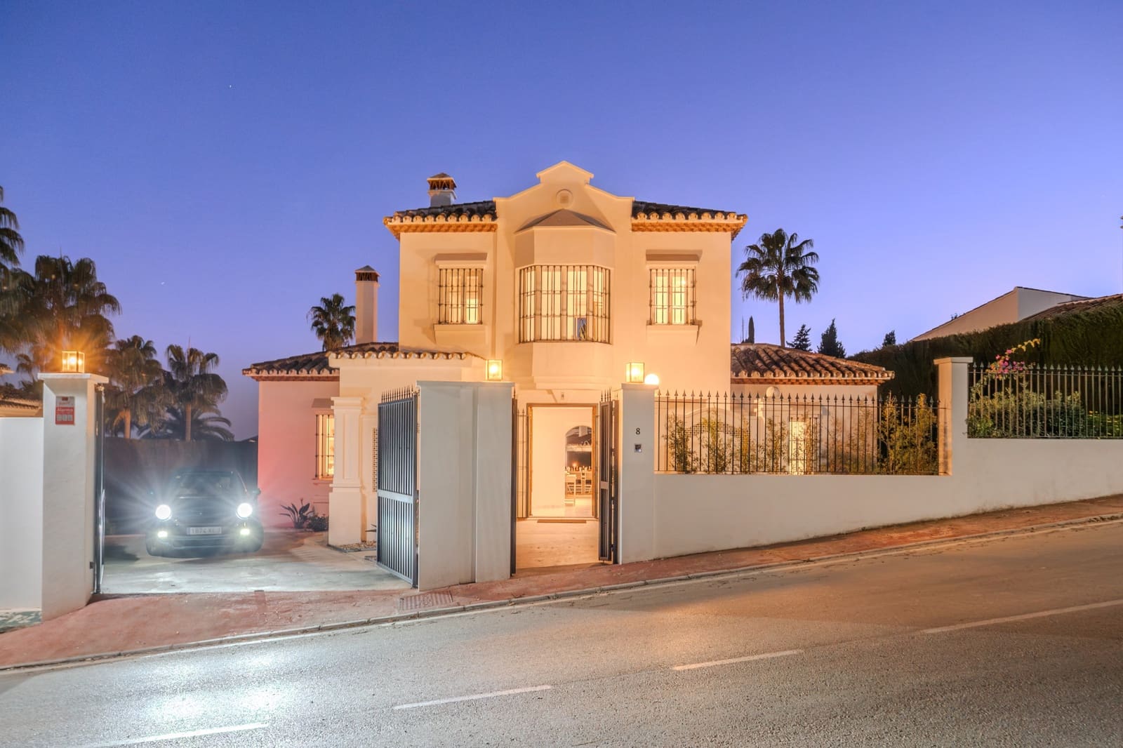 4 soverom Villa til salgs i Marbella med svømmebasseng garasje - € 1 885 000 (Ref: 9398316)