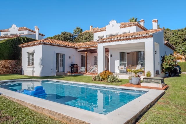 Chalet de 4 habitaciones en Marbella en venta con piscina garaje - 1.695.000 € (Ref: 9398316)