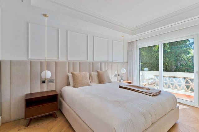 3 sovrum Semi-fristående Villa till salu i Marbella med pool garage - 1 195 000 € (Ref: 9398317)