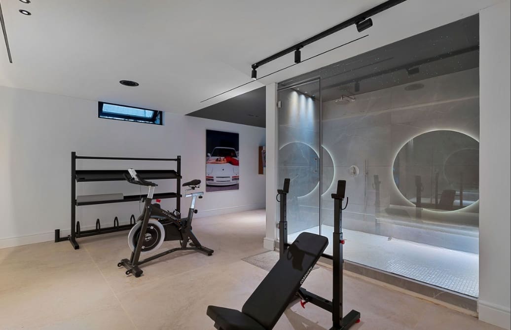 3 sovrum Semi-fristående Villa till salu i Marbella med pool garage - 1 195 000 € (Ref: 9398317)