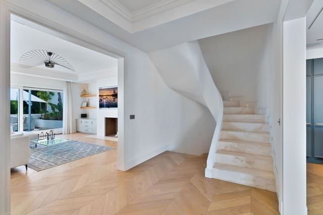 Pareado de 3 habitaciones en Marbella en venta con piscina garaje - 1.195.000 € (Ref: 9398317)