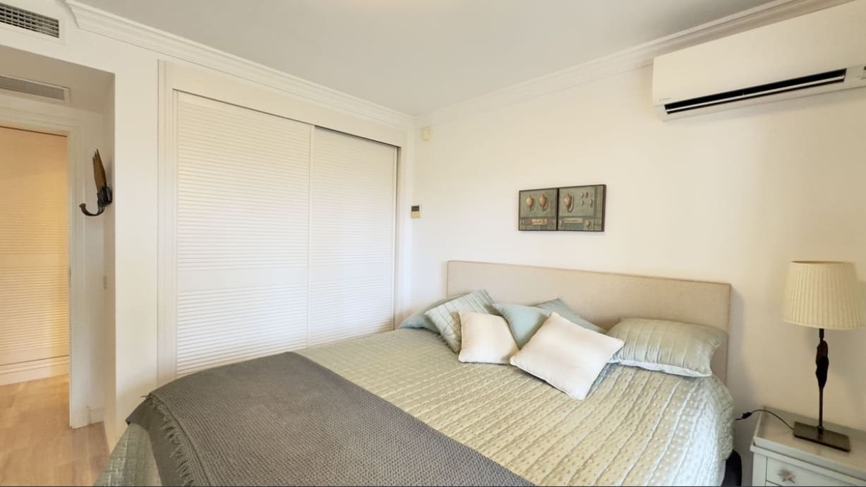 2 bedroom Apartment for sale in Marbella with pool garage - € 720,000 (Ref: 9398318)