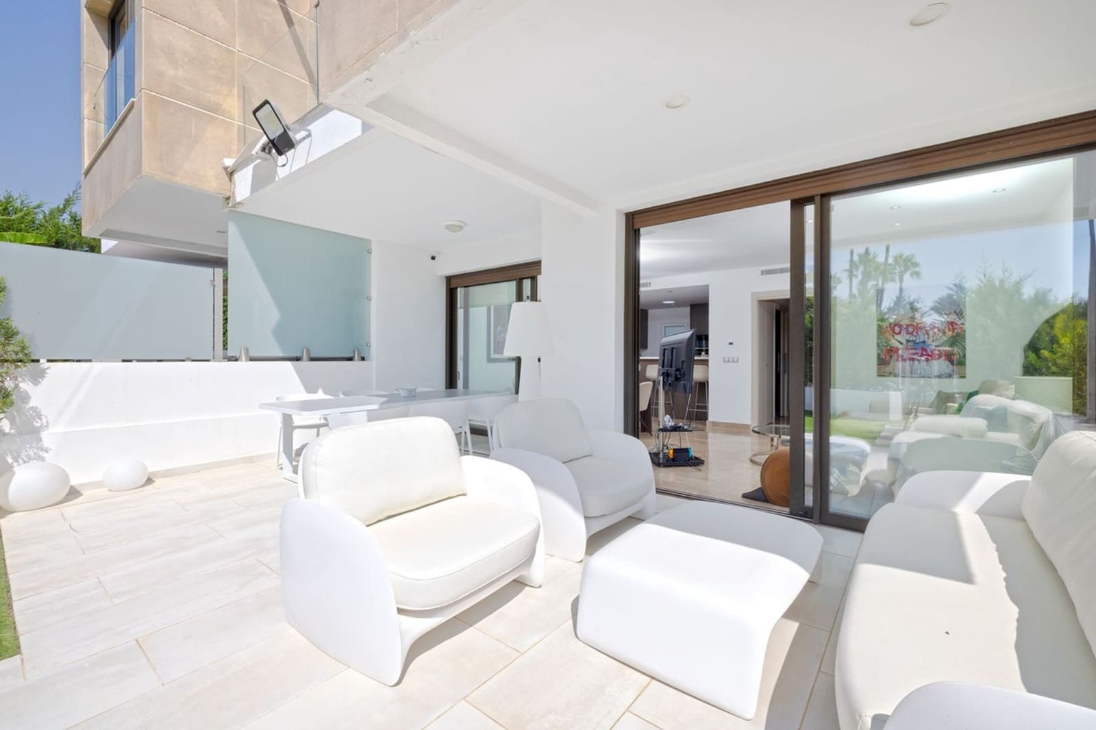 3 slaapkamer Huis te koop in Nueva Andalucia met zwembad garage - € 1.050.000 (Ref: 9398319)