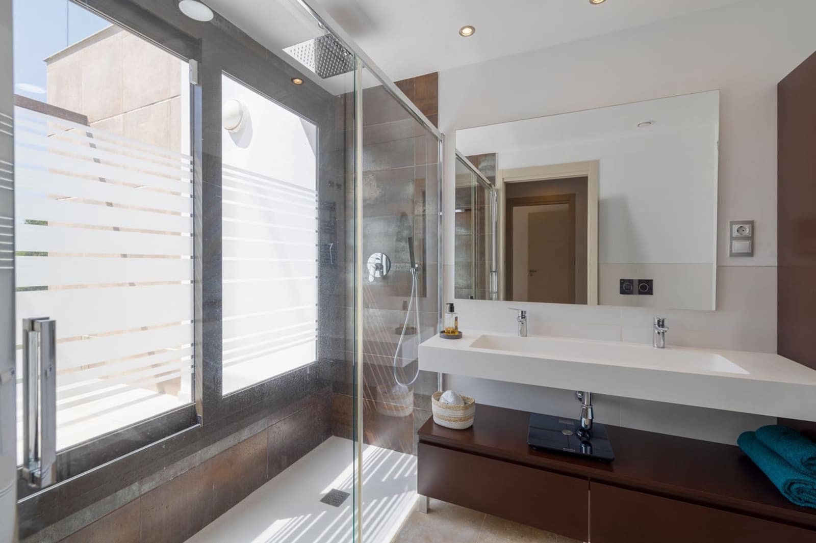 3 slaapkamer Huis te koop in Nueva Andalucia met zwembad garage - € 1.050.000 (Ref: 9398319)