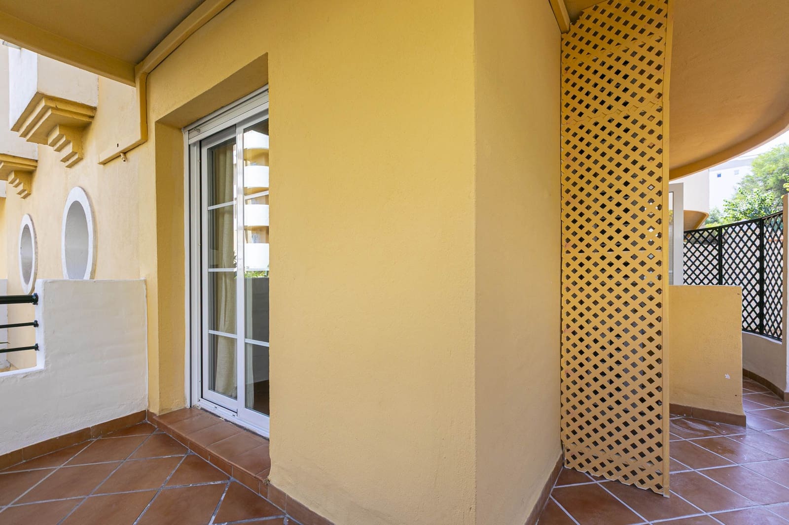 3 bedroom Apartment for sale in Marbella with pool garage - € 620,000 (Ref: 9398321)