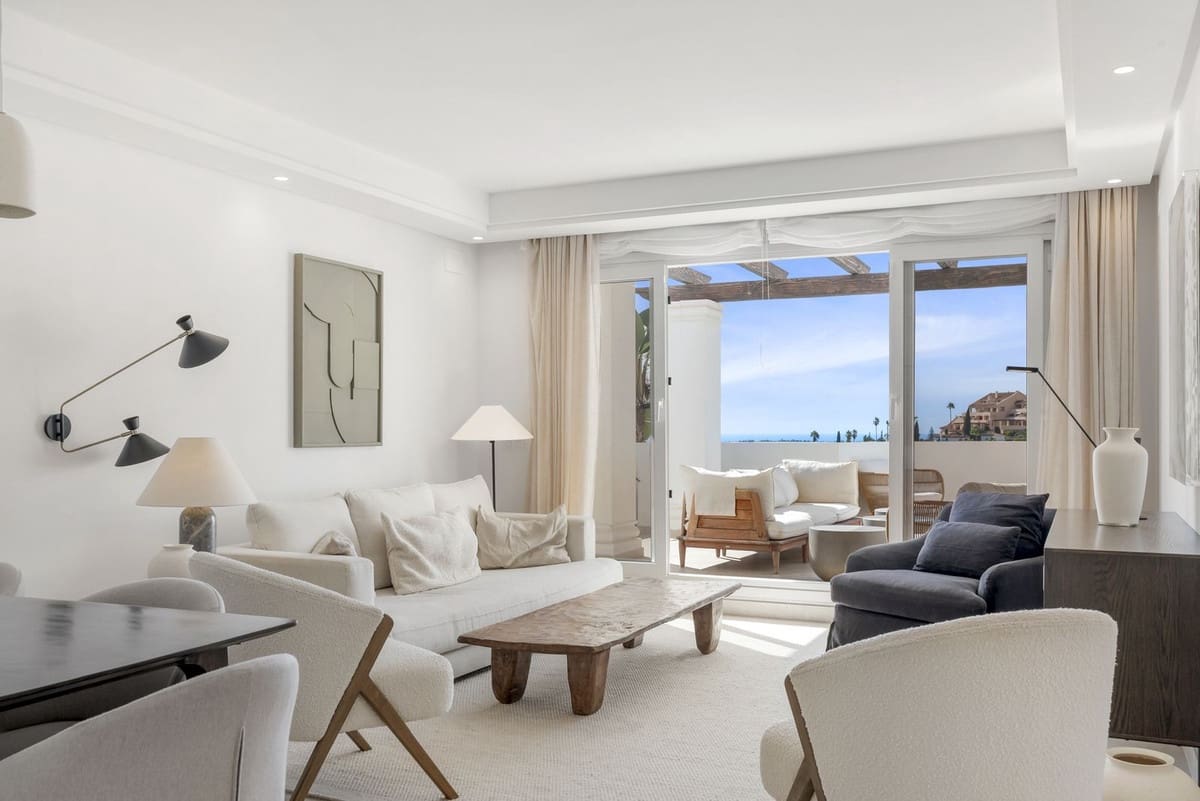 3 bedroom Apartment for sale in Nueva Andalucia with pool garage - € 875,000 (Ref: 9400719)