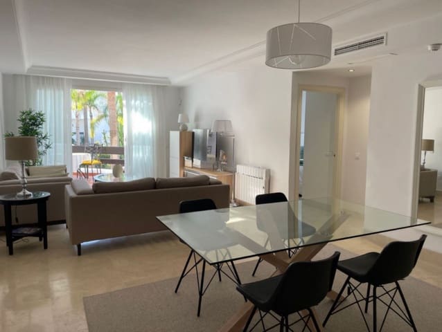 2 soverom Leilighet til salgs i Puerto Banus, Marbella med svømmebasseng garasje - € 735 000 (Ref: 9400723)