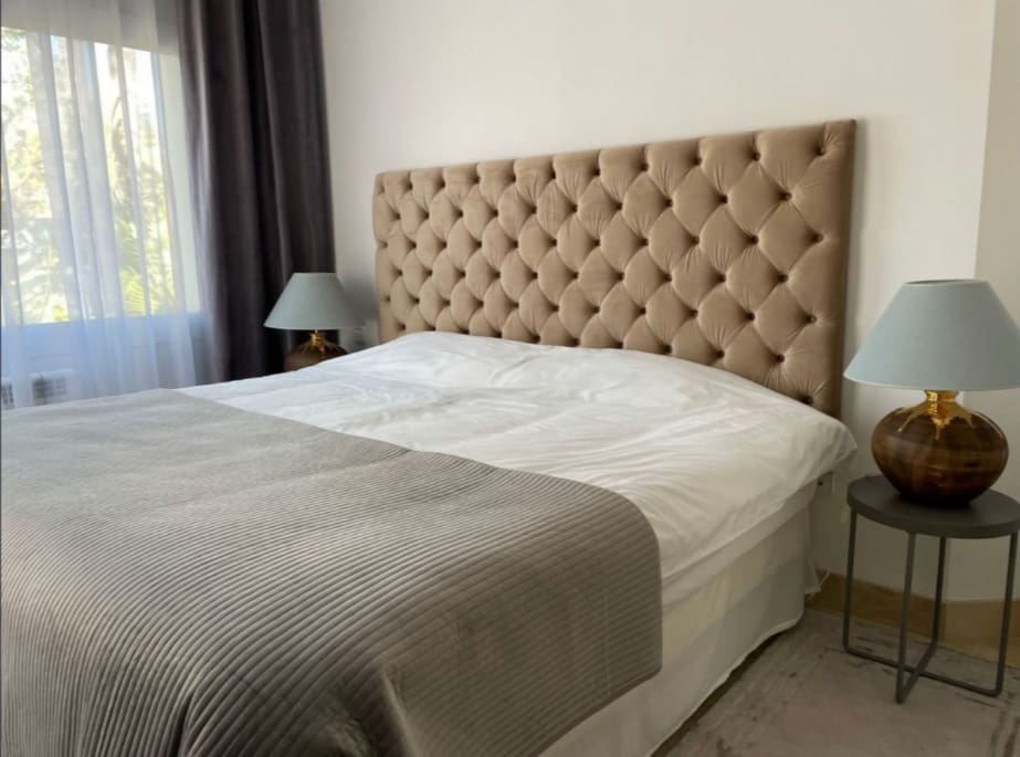 2 soverom Leilighet til salgs i Puerto Banus med svømmebasseng garasje - € 735 000 (Ref: 9400723)