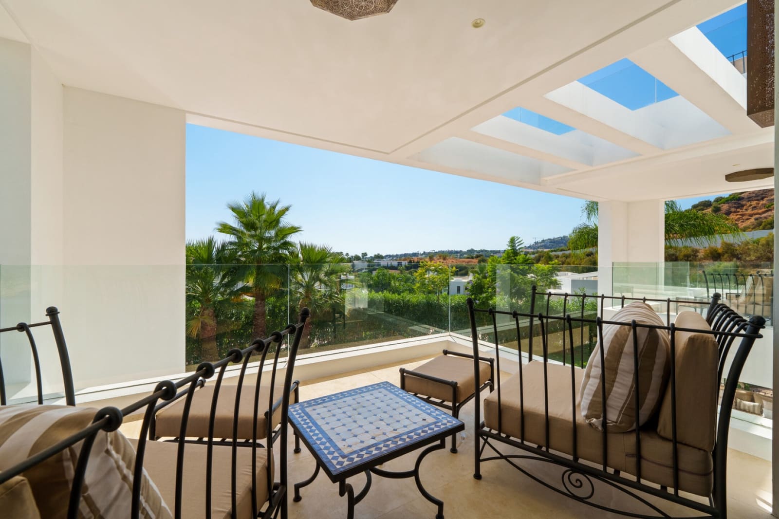 6 bedroom Villa for sale in Nueva Andalucia with pool garage - € 4,190,000 (Ref: 9400725)