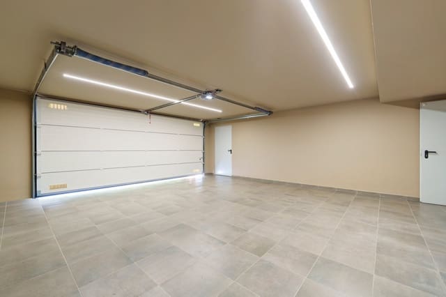 6 soveværelse Villa til salg i Nueva Andalucia, Marbella med swimmingpool garage - € 4.190.000 (Ref: 9400725)