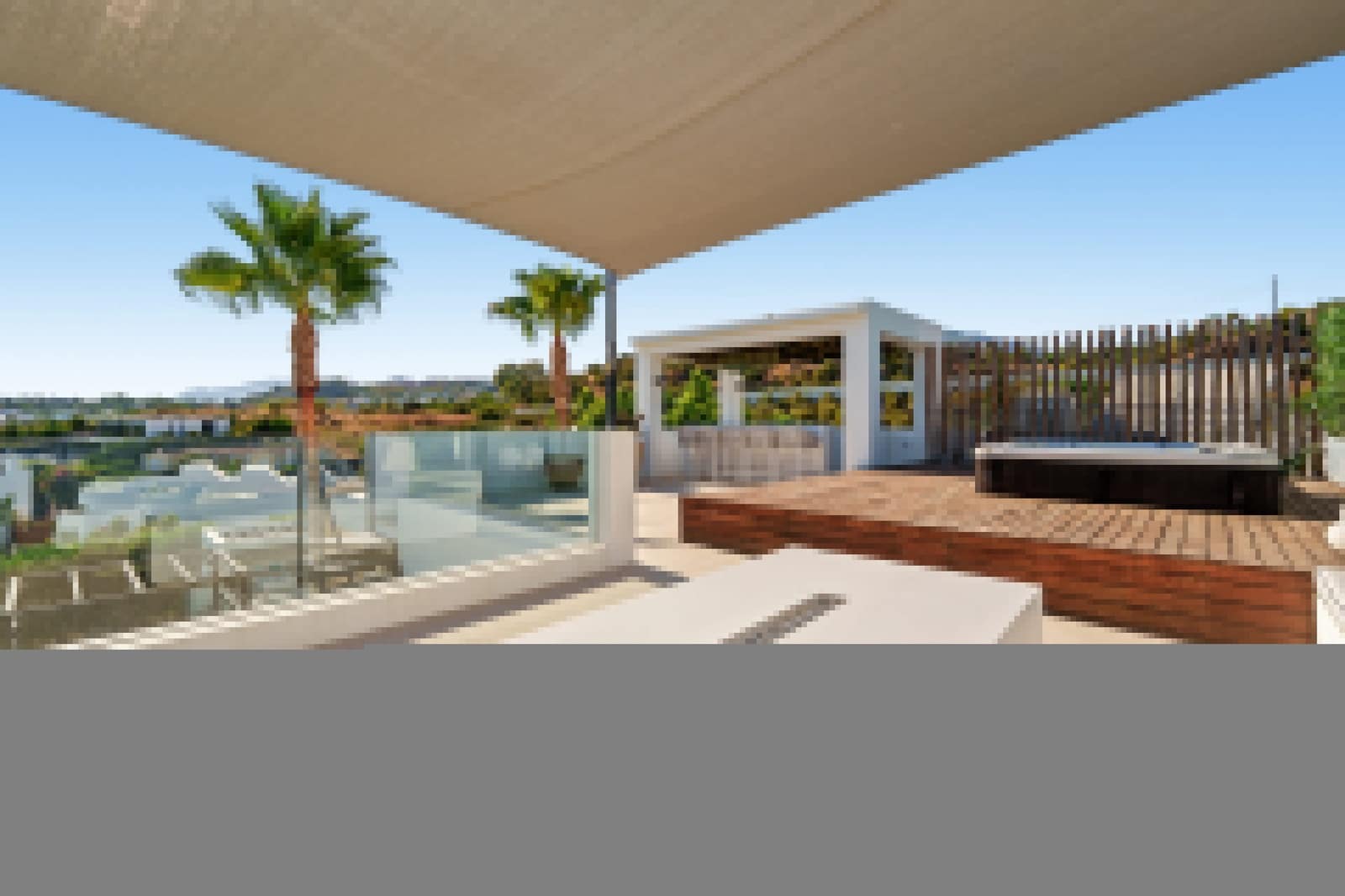 6 soveværelse Villa til salg i Nueva Andalucia med swimmingpool garage - € 4.290.000 (Ref: 9400726)